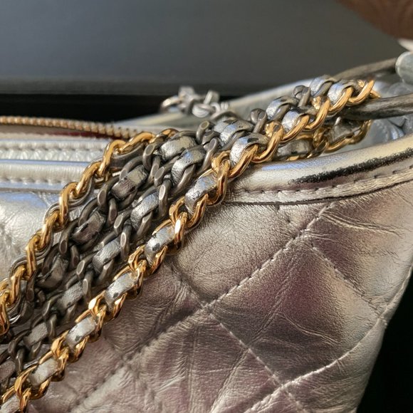Chanel Medium Gabrielle Hobo Bag in Silver - Picture 3 of 11